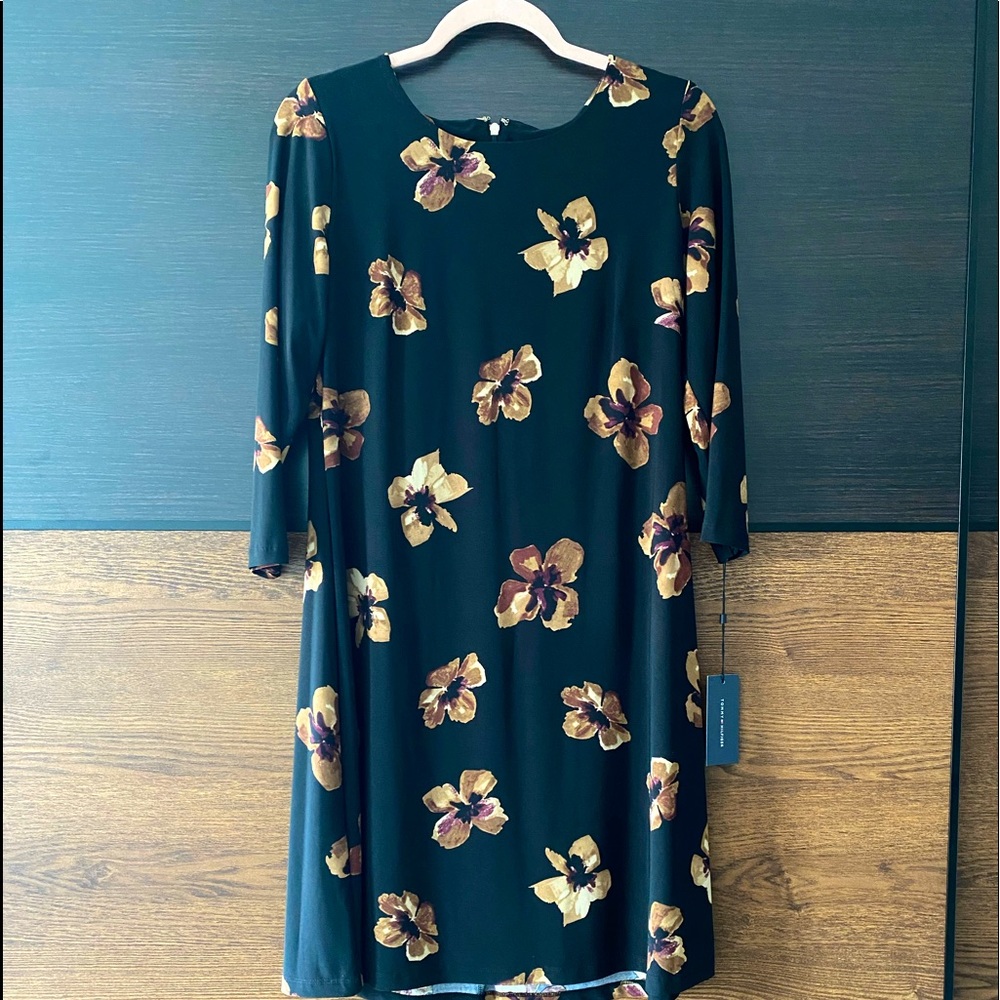 Tommy Hilfiger Black Floral Dress Size 10 NWT